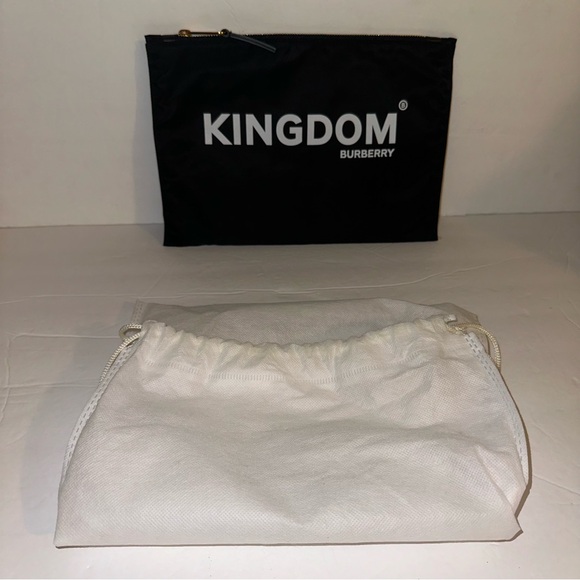 Burberry Kingdom Medium Logo Flat Nylon Top Zip Clutch/Pouch in black/white EUC - Picture 5 of 17